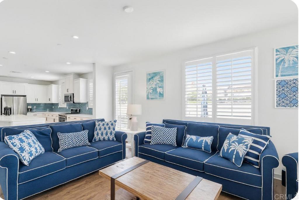 4203 Calle Del Vista