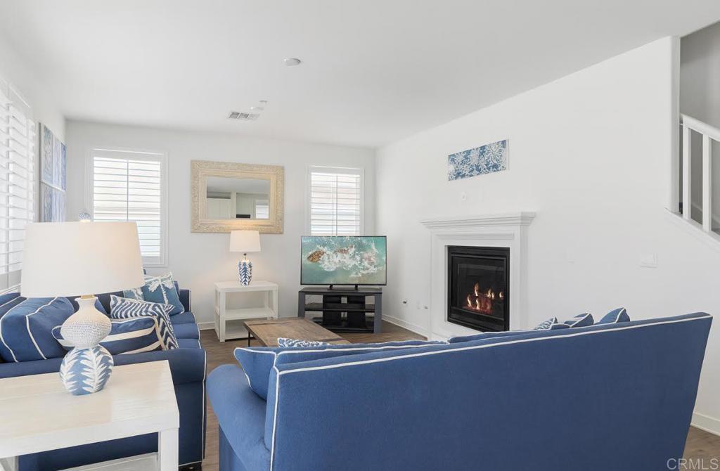 4203 Calle Del Vista