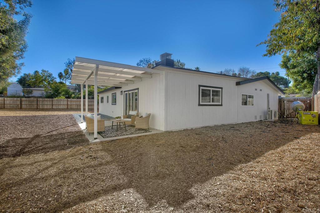 728 Hackberry Place