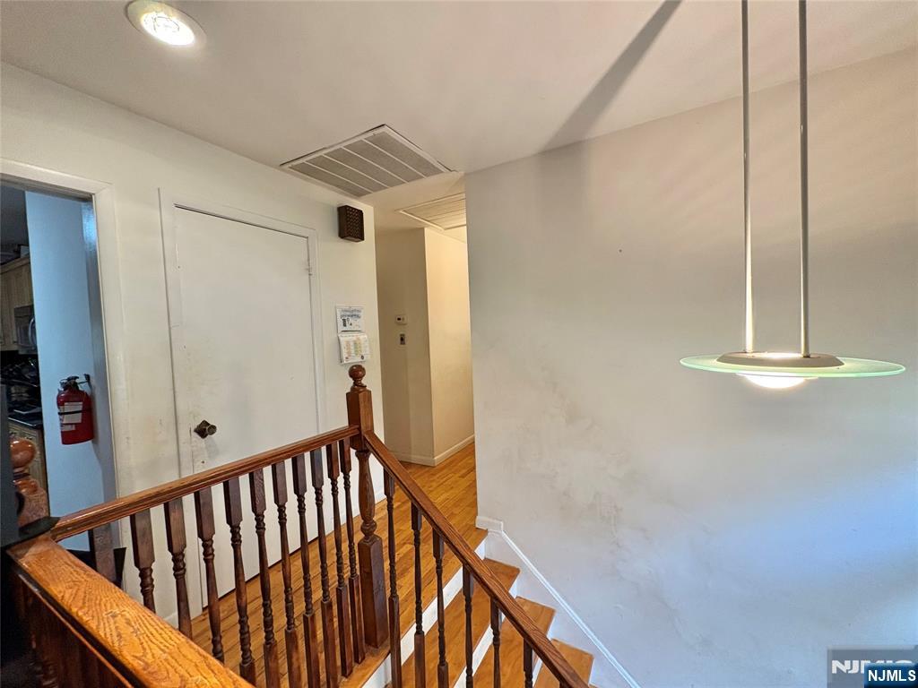 975 Woodland Avenue