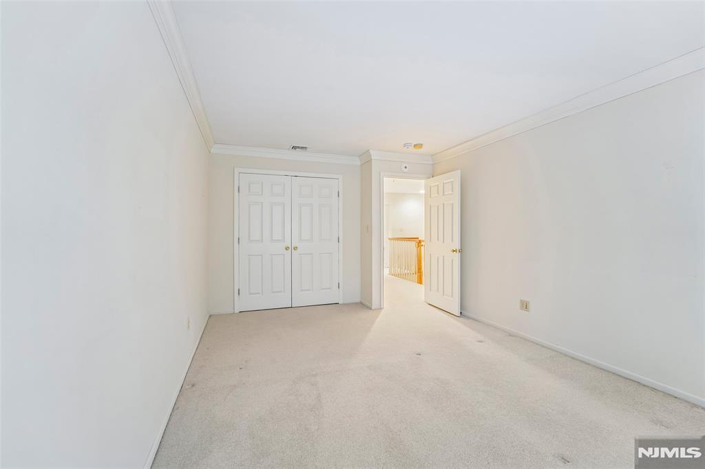141 W Greenway 41