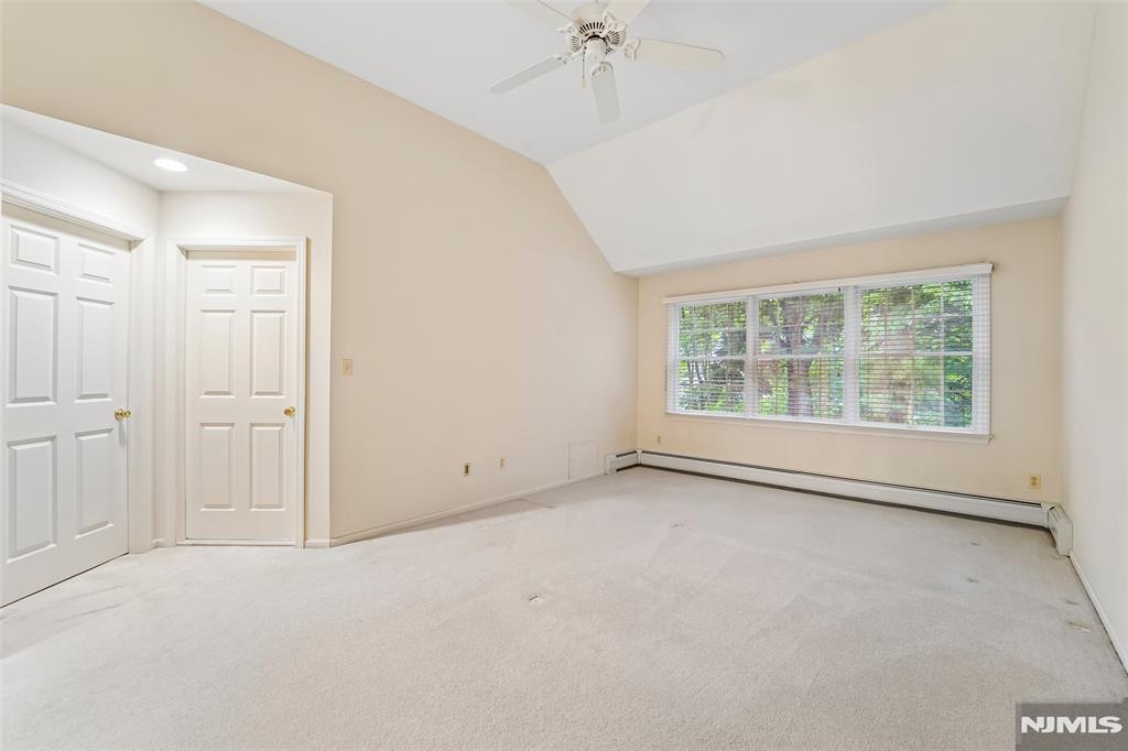 141 W Greenway 41