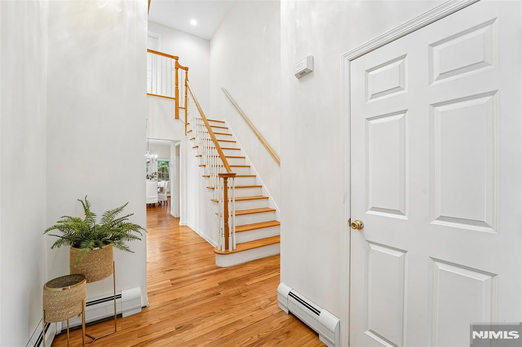 141 W Greenway 41
