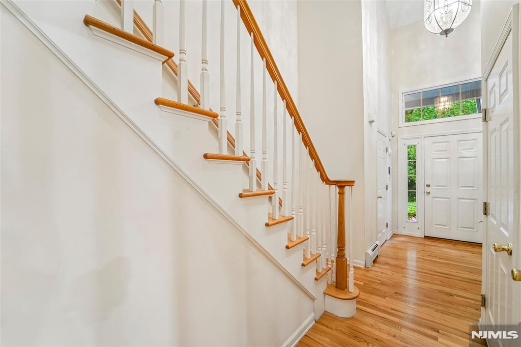 141 W Greenway 41