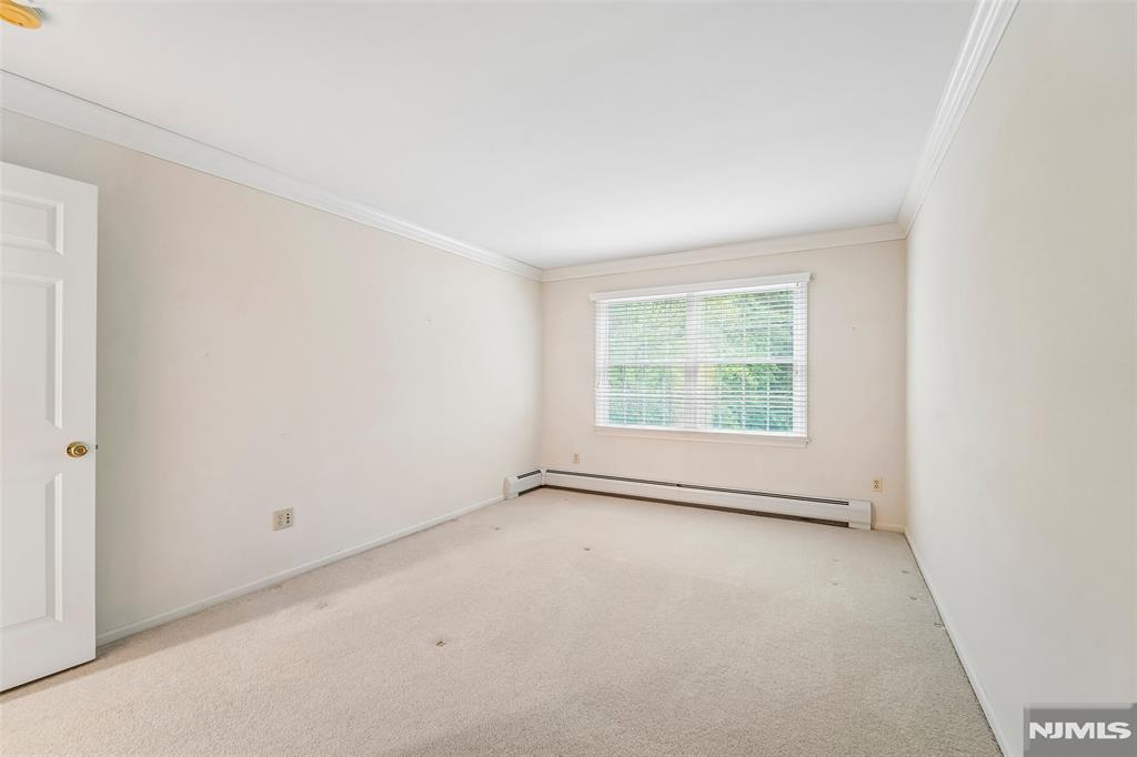 141 W Greenway 41