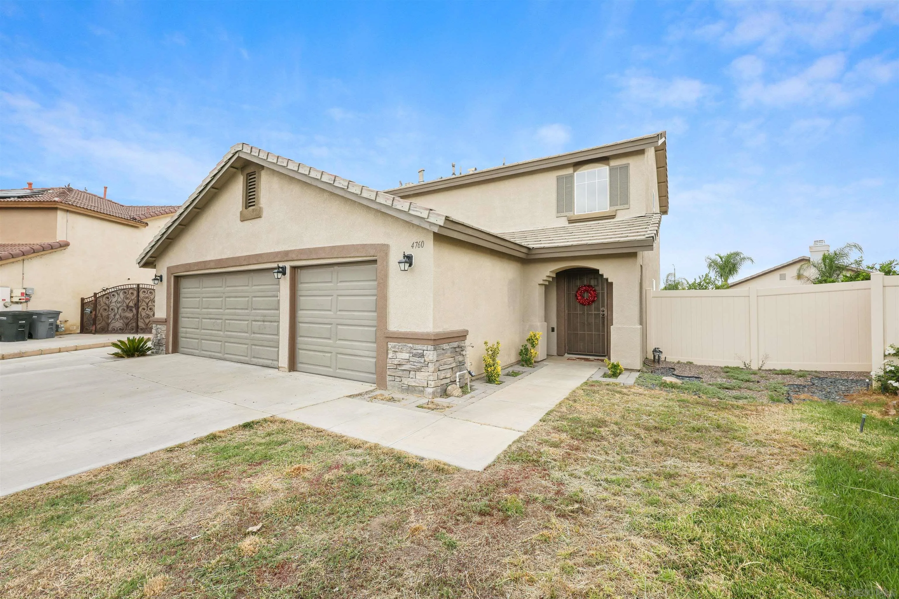 4760 Thornbush Dr