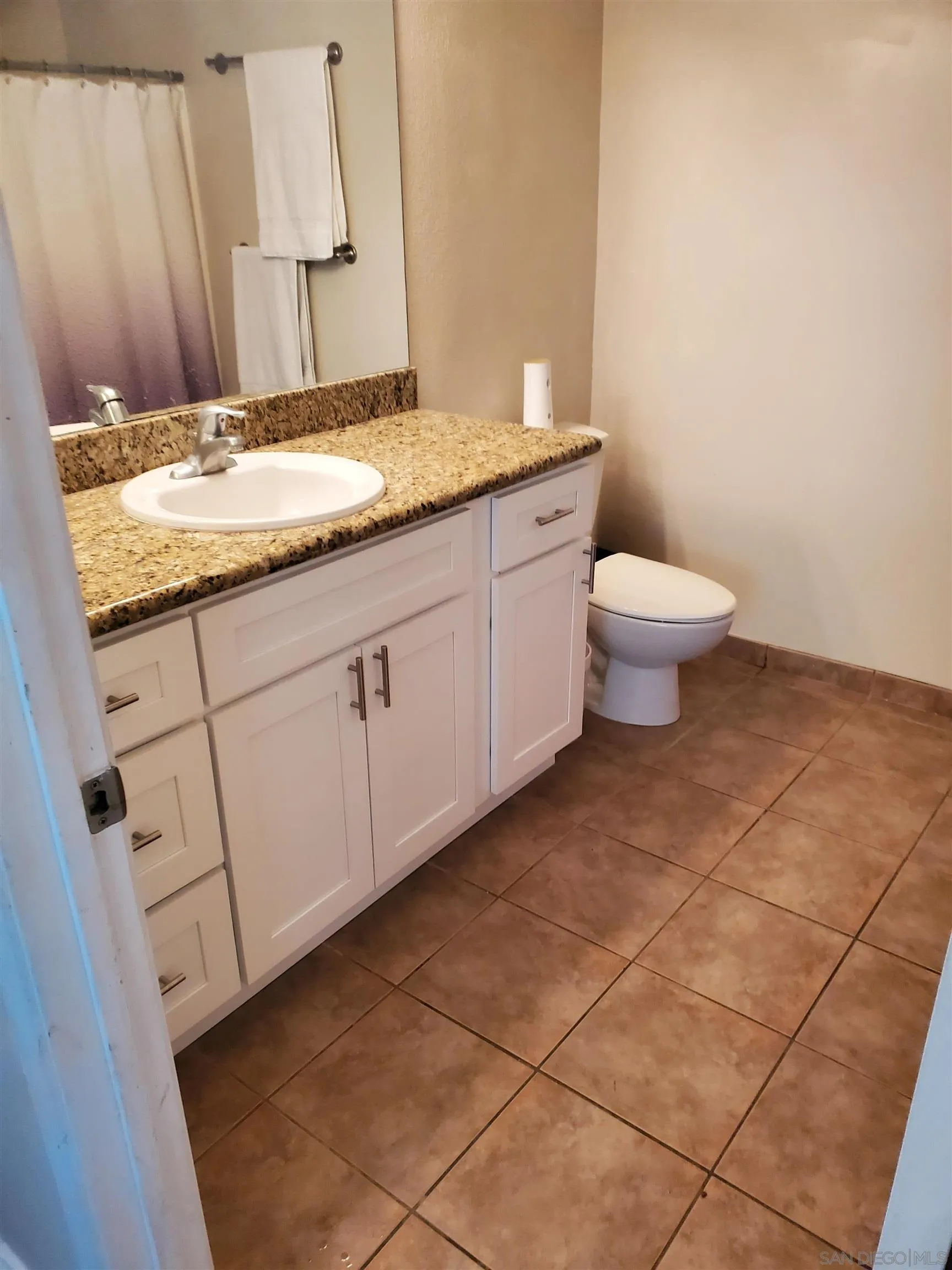 145 W El Norte Pkwy # 122