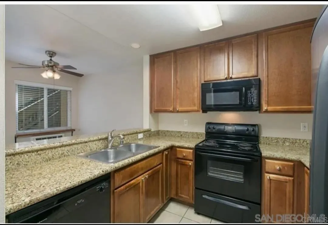 145 W El Norte Pkwy # 122