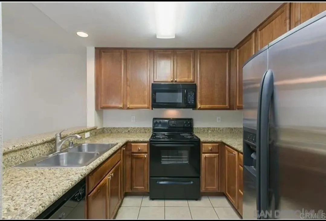 145 W El Norte Pkwy # 122
