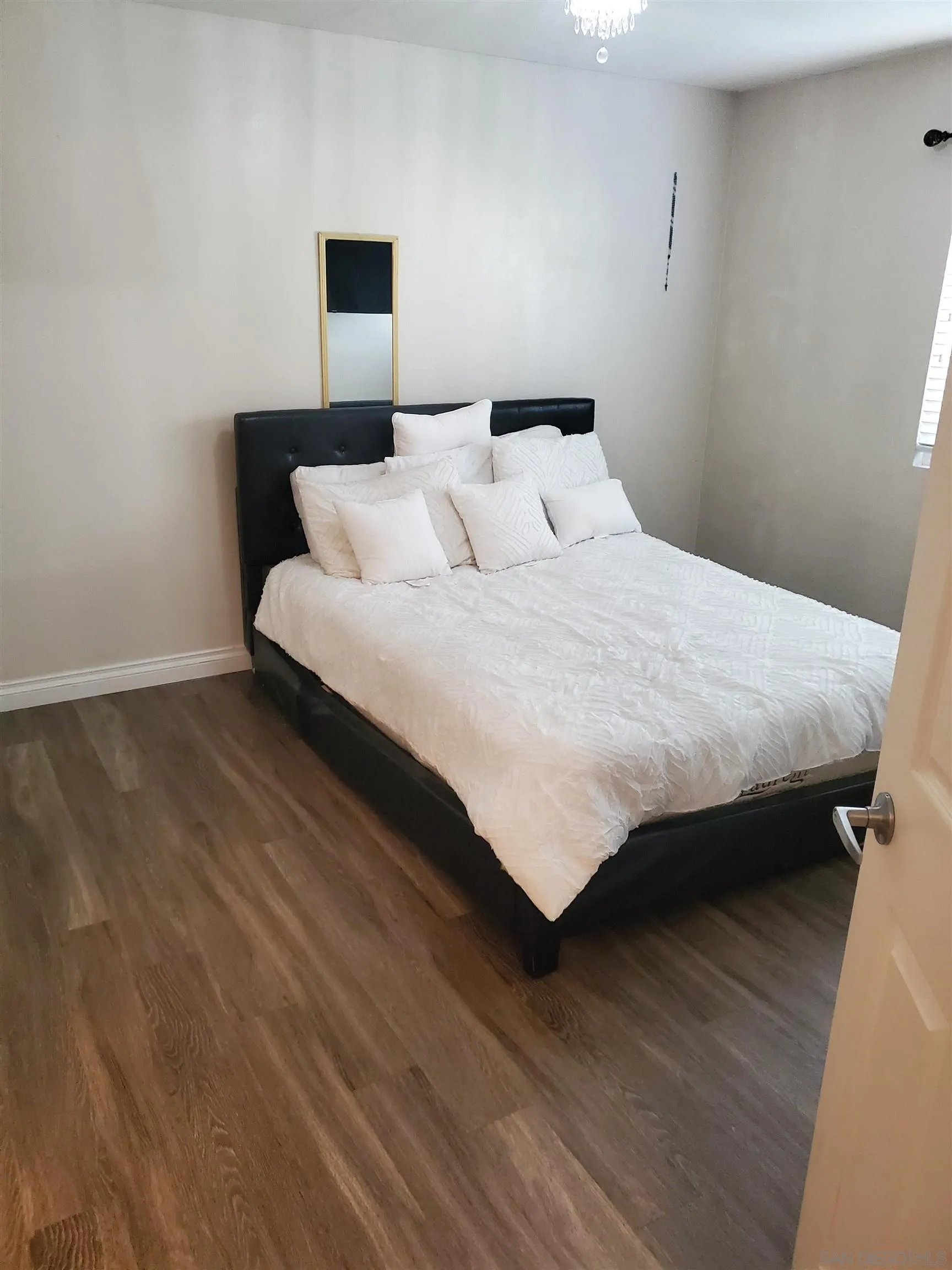145 W El Norte Pkwy # 122