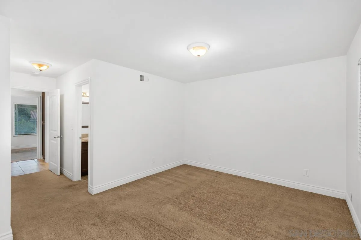1138 Woodrow Ave