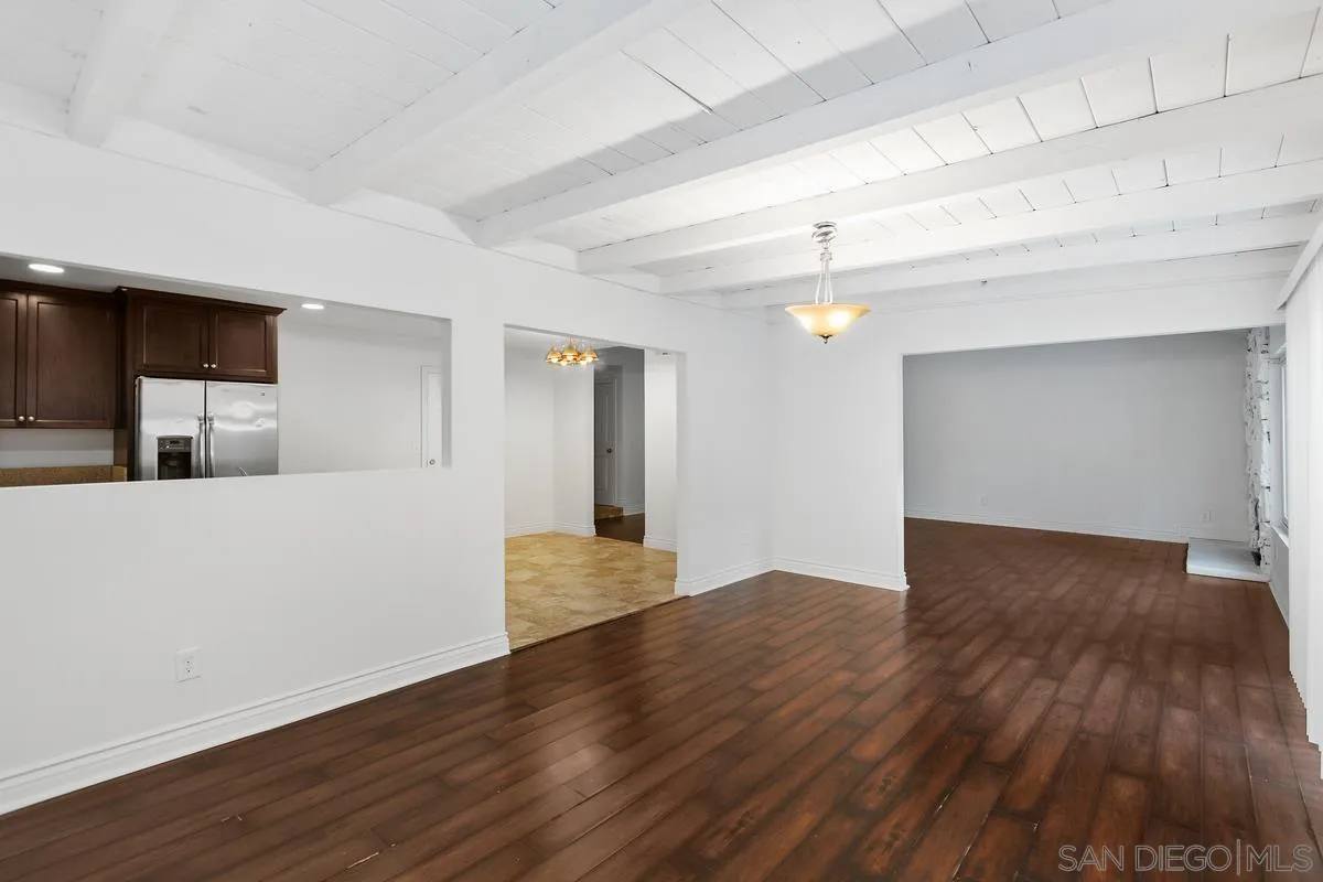 1138 Woodrow Ave