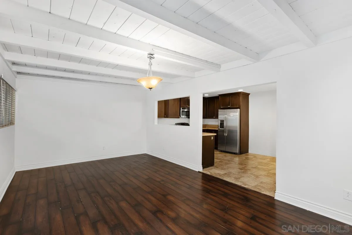 1138 Woodrow Ave