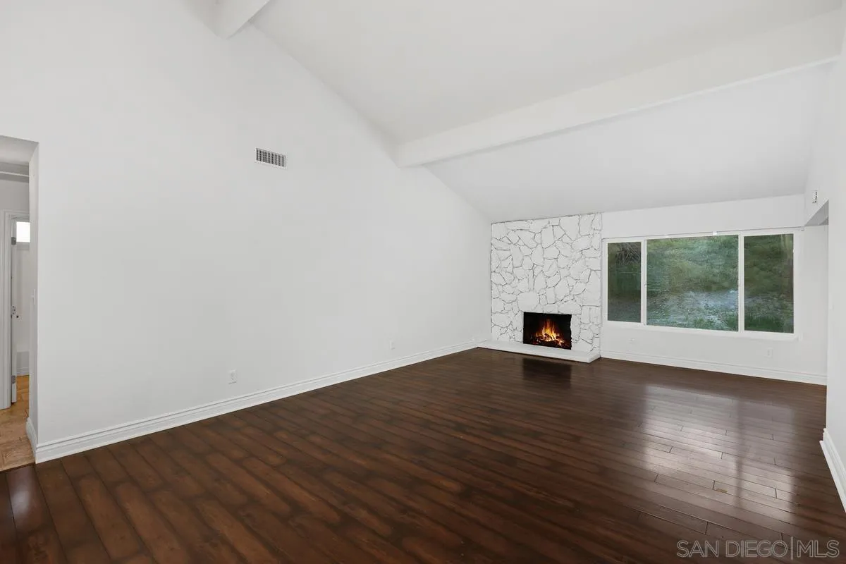 1138 Woodrow Ave