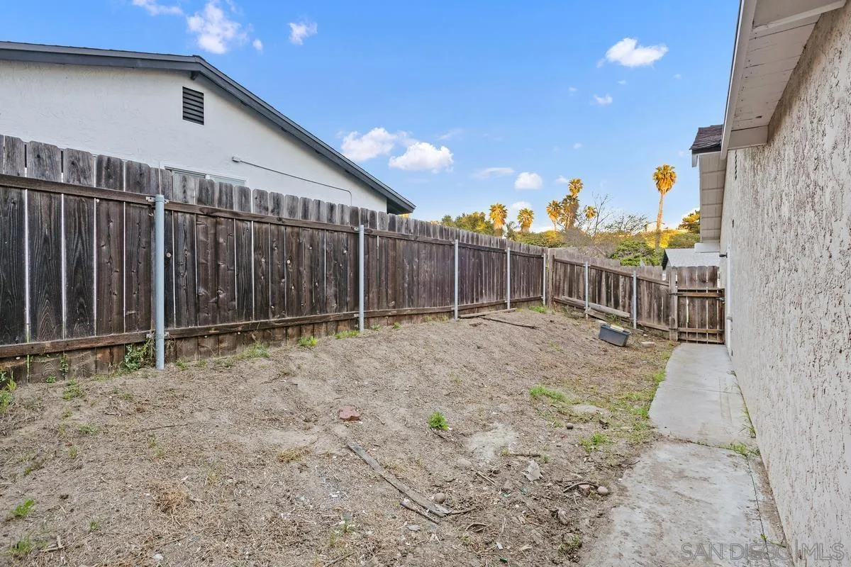 1138 Woodrow Ave