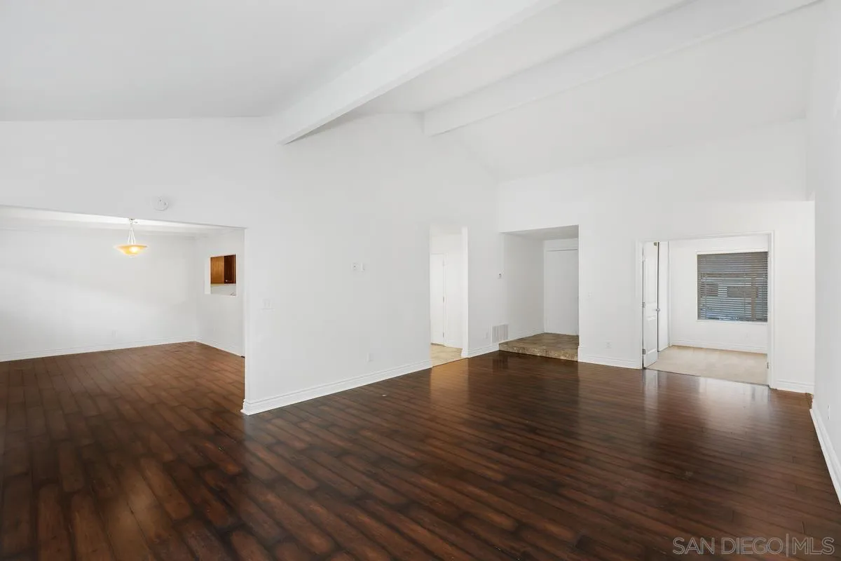 1138 Woodrow Ave