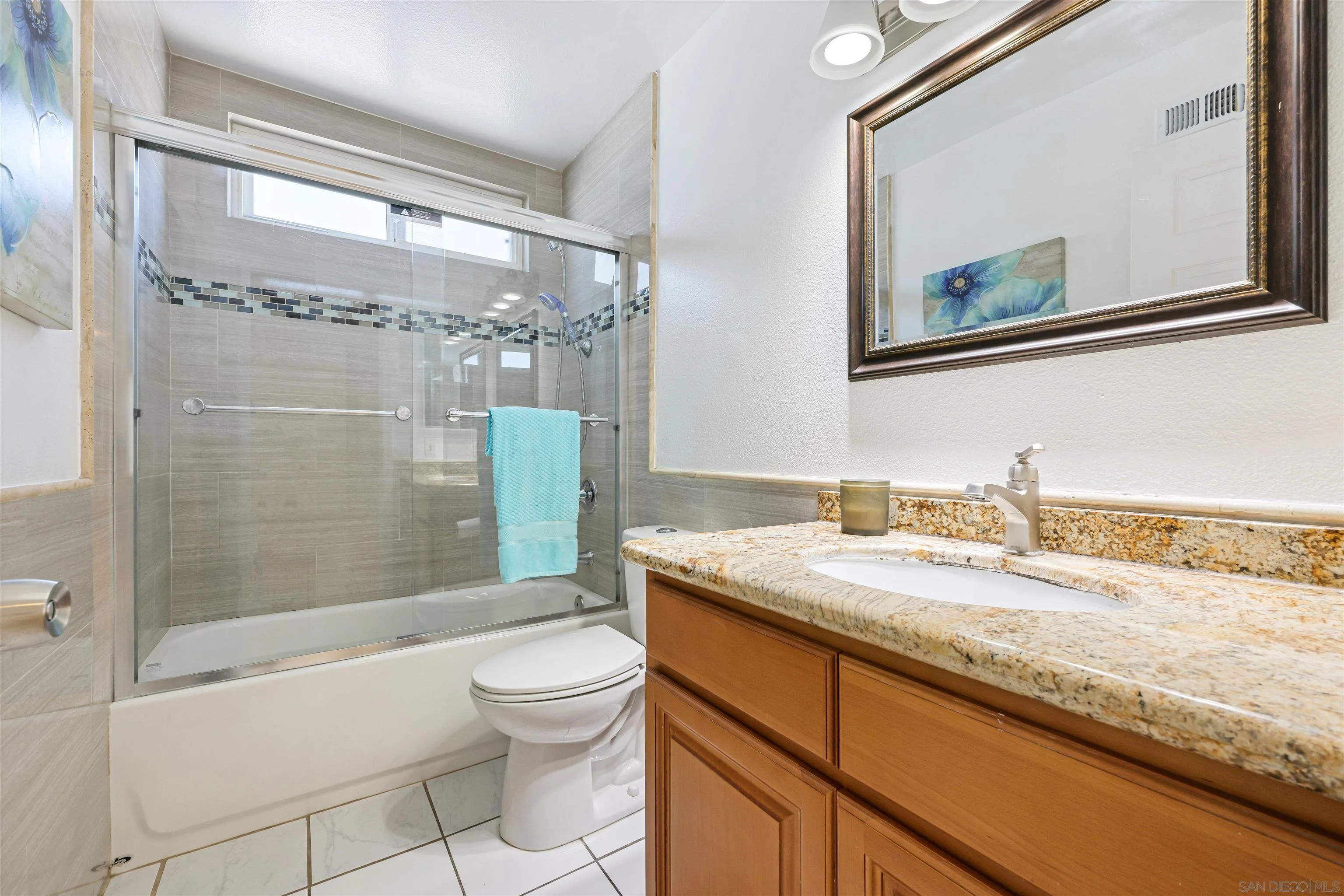 2415 Corinna Ct
