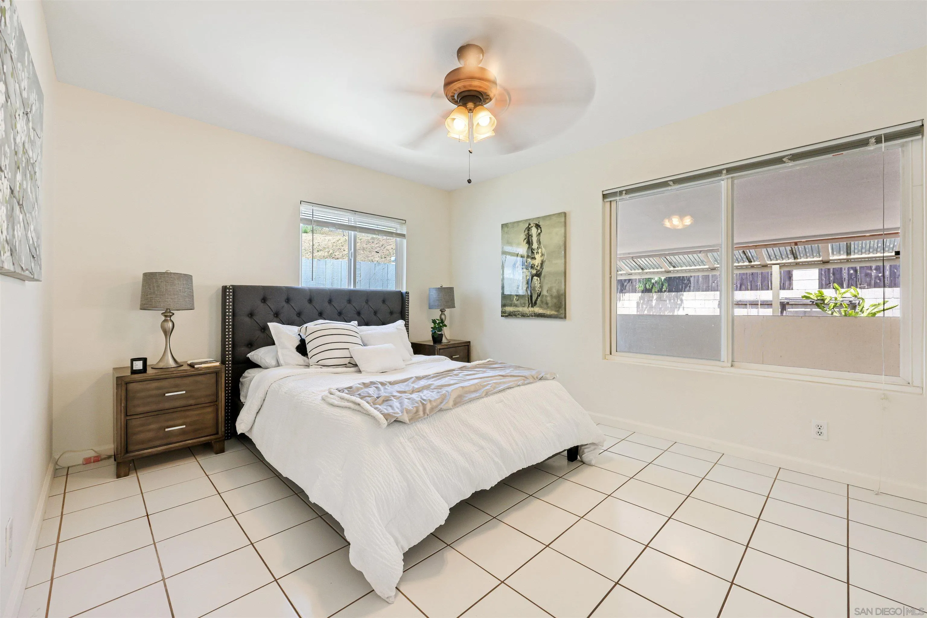 2415 Corinna Ct