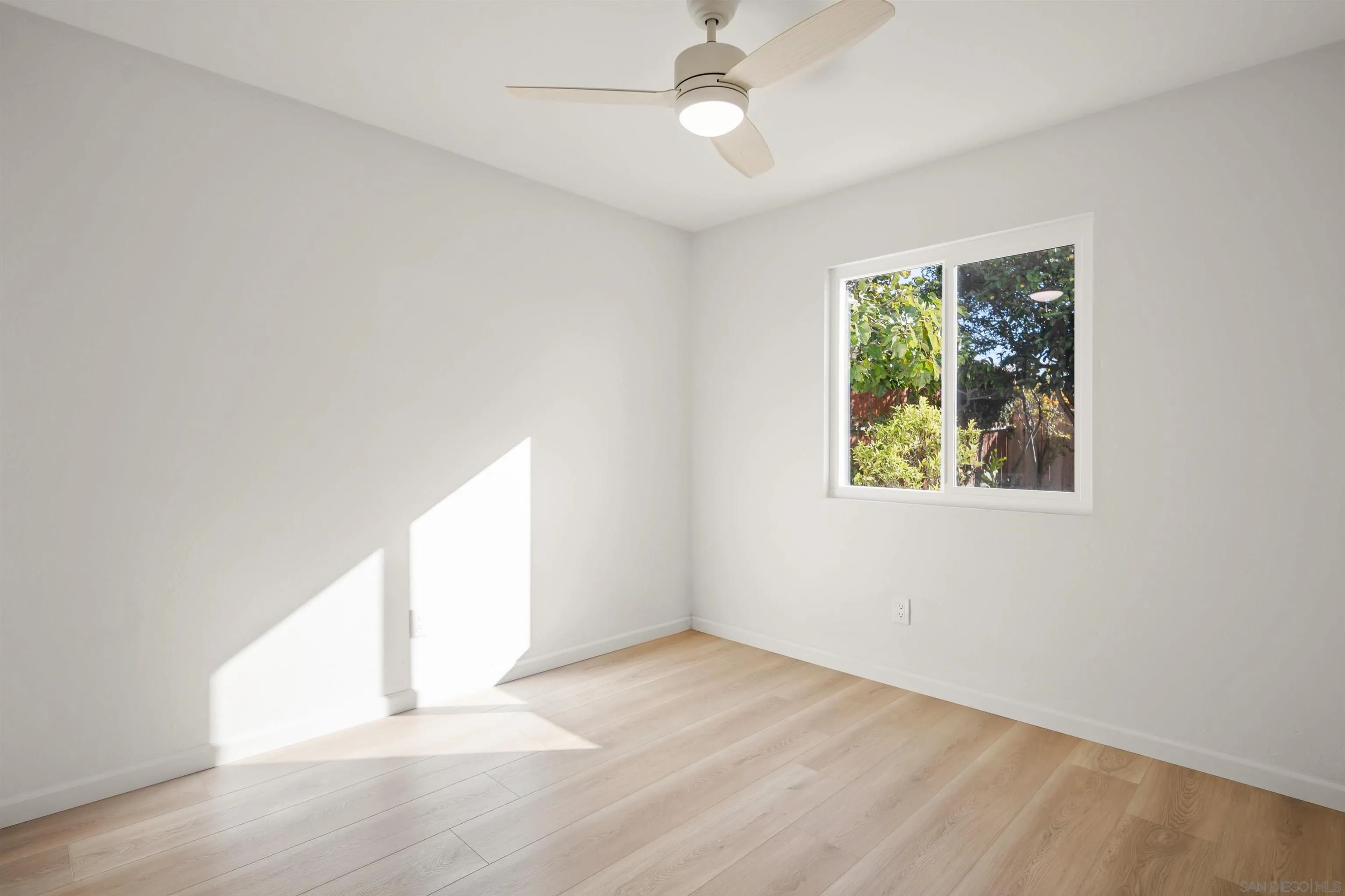 8715 Covina Cir