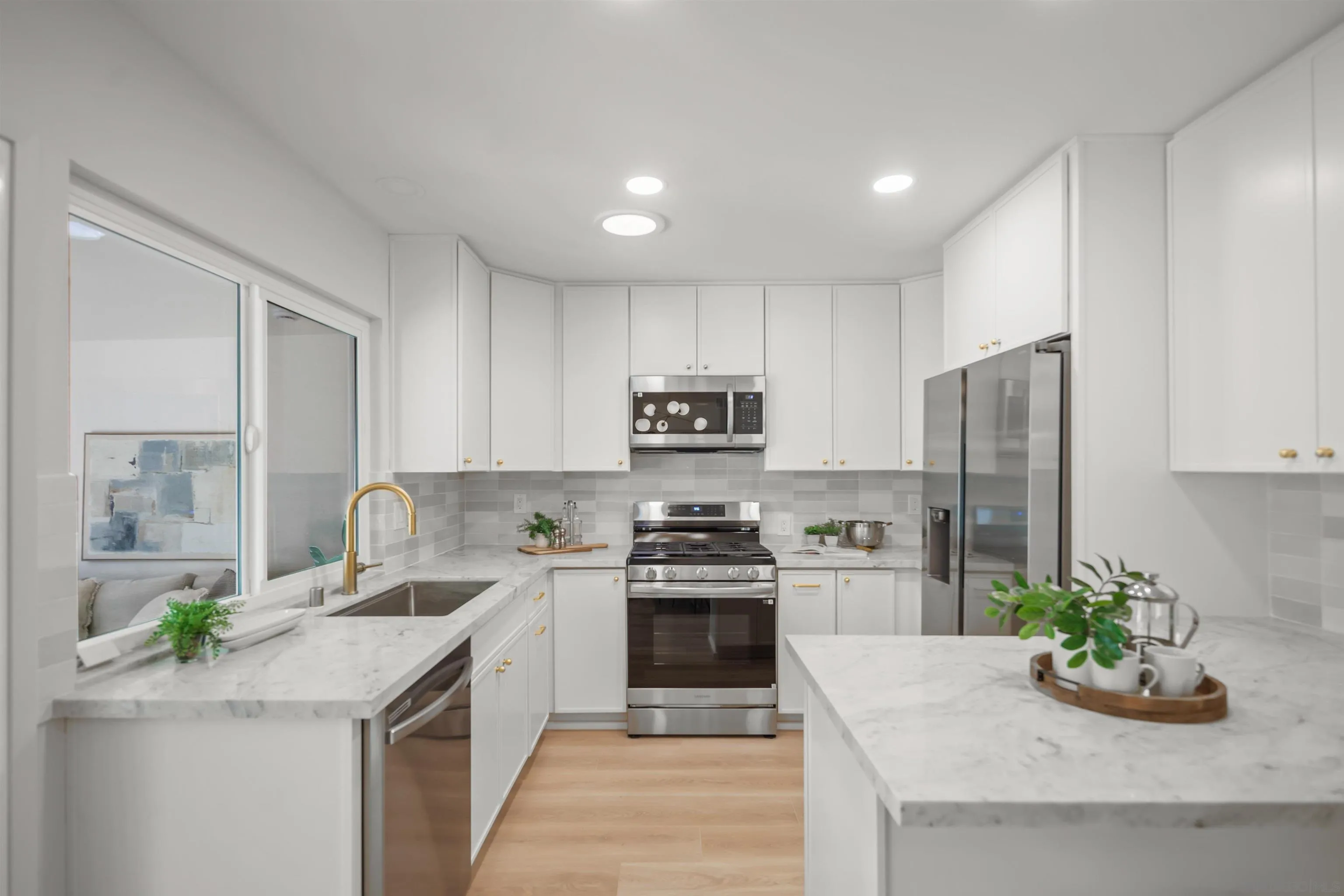 8715 Covina Cir