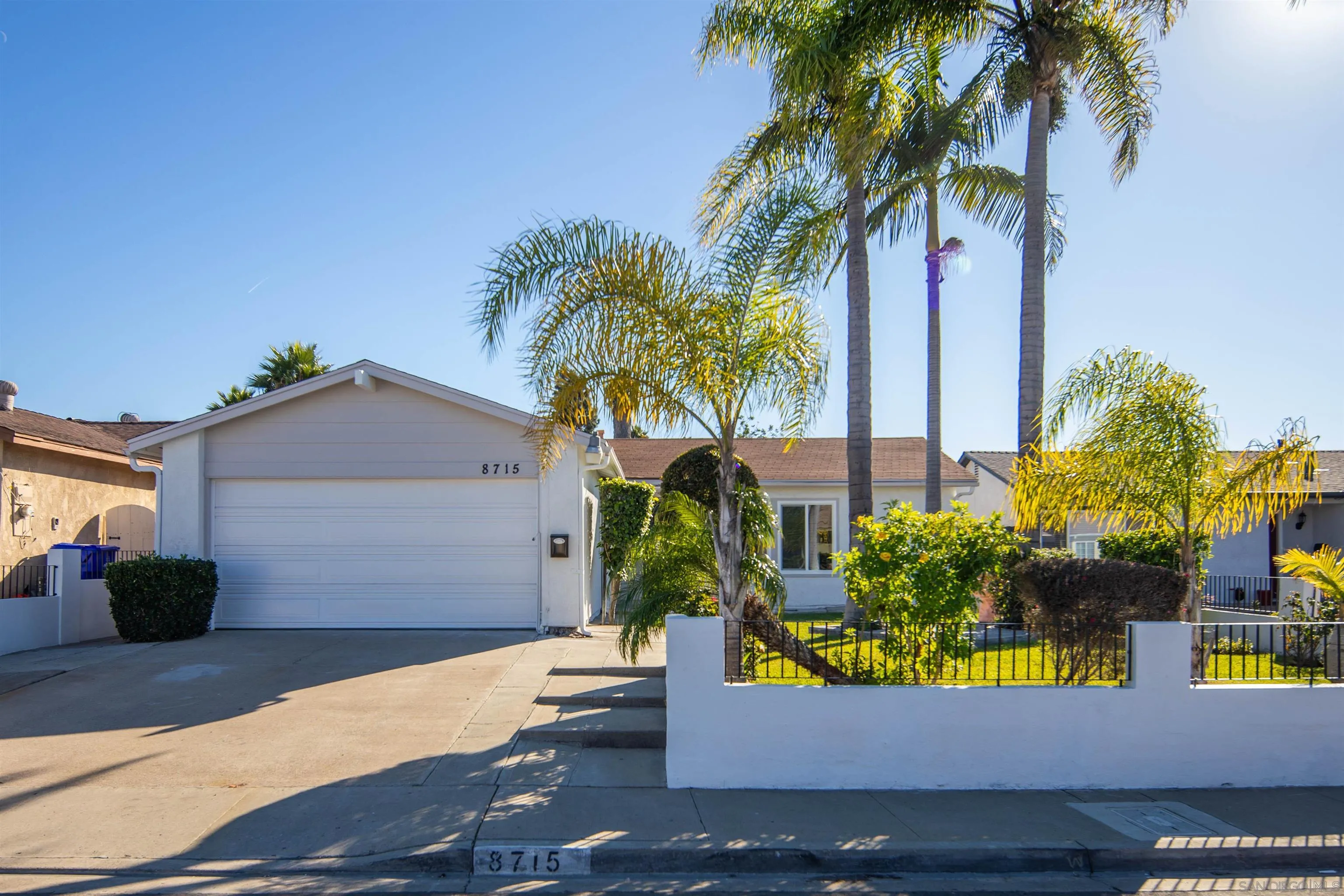8715 Covina Cir