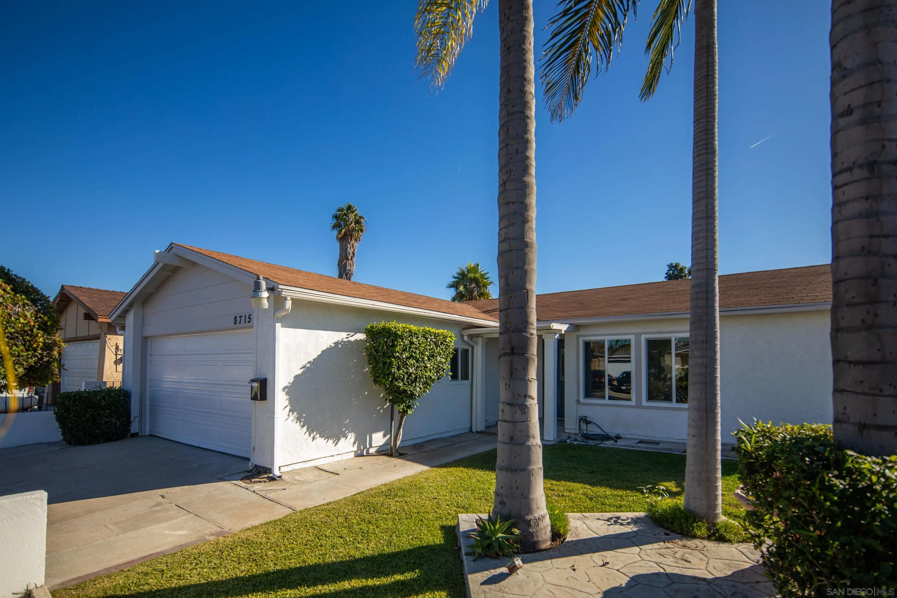 8715 Covina Cir