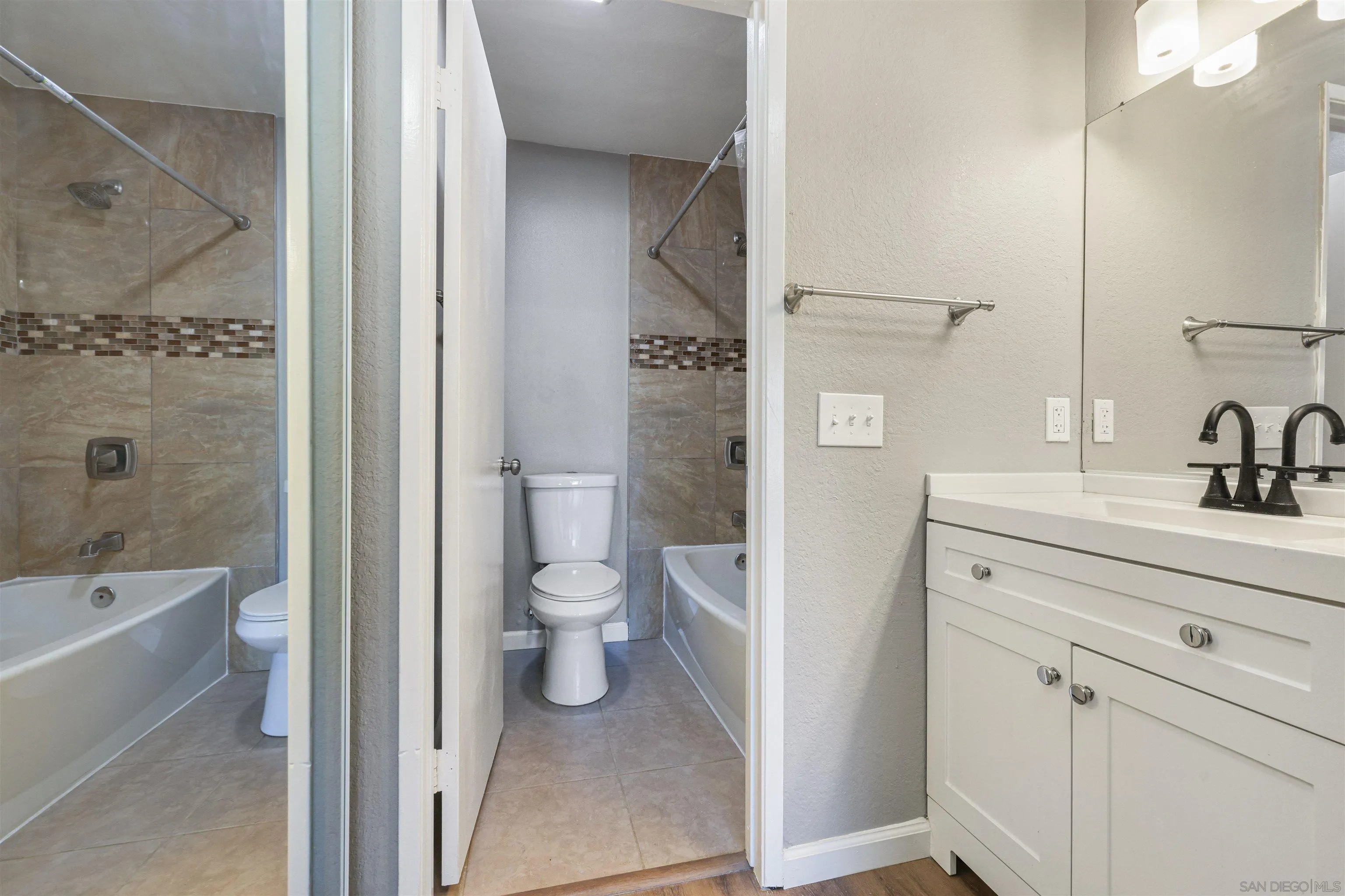 8393 Capricorn Unit 91