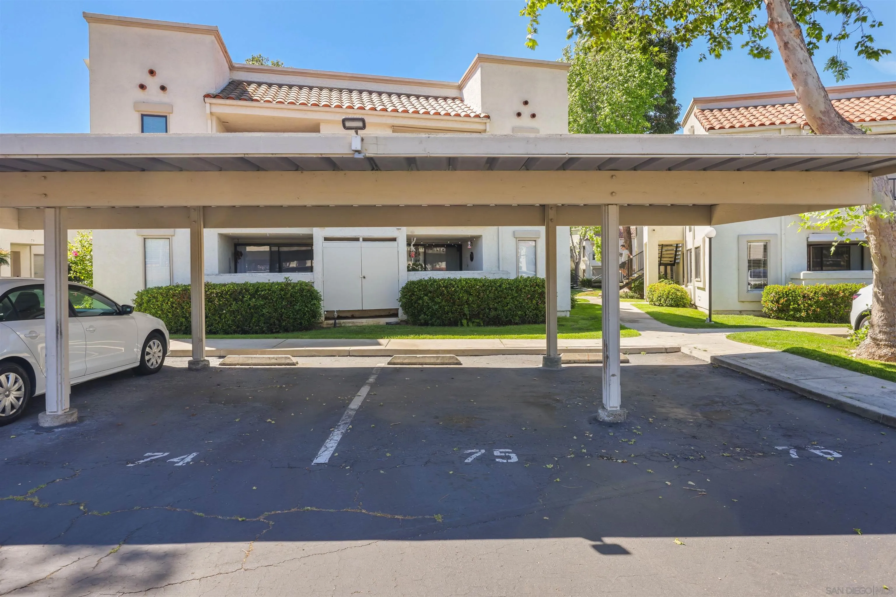 8393 Capricorn Unit 91