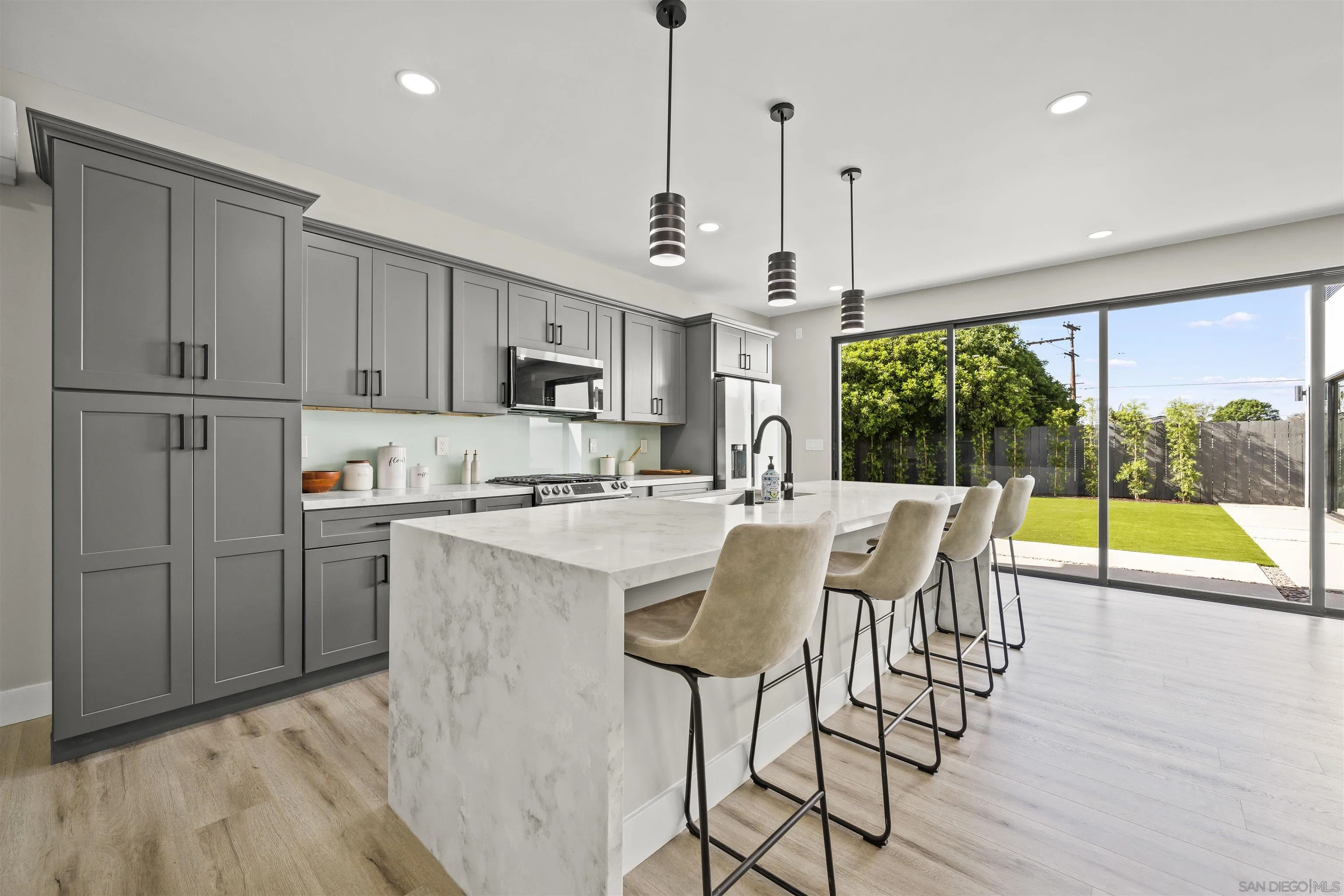 3702 Conrad