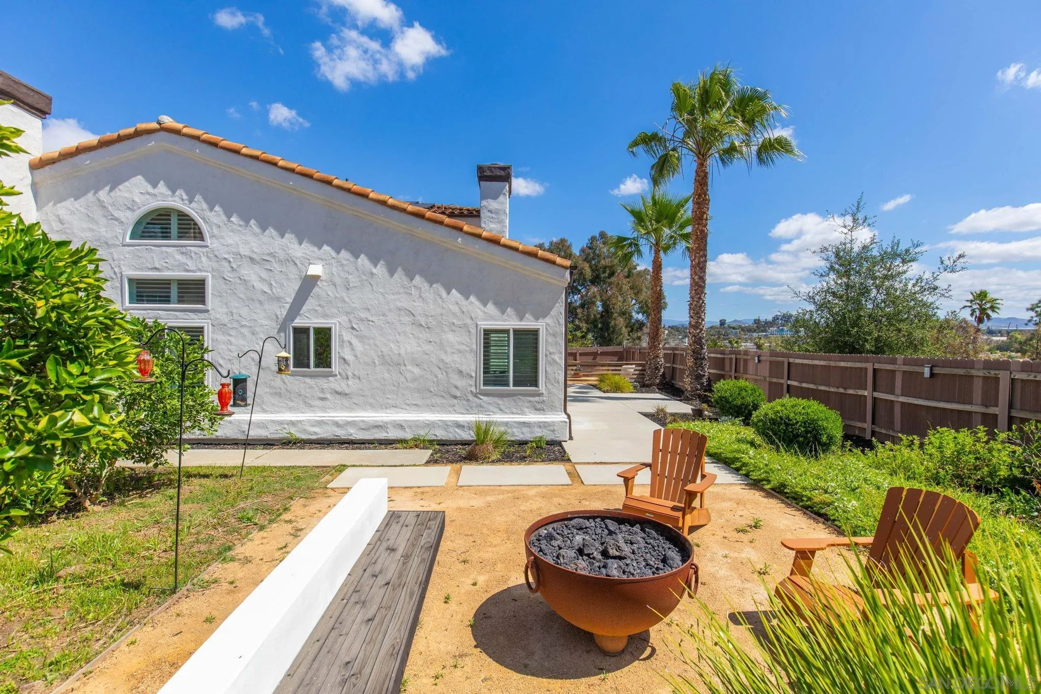 1642 Lisbon Place