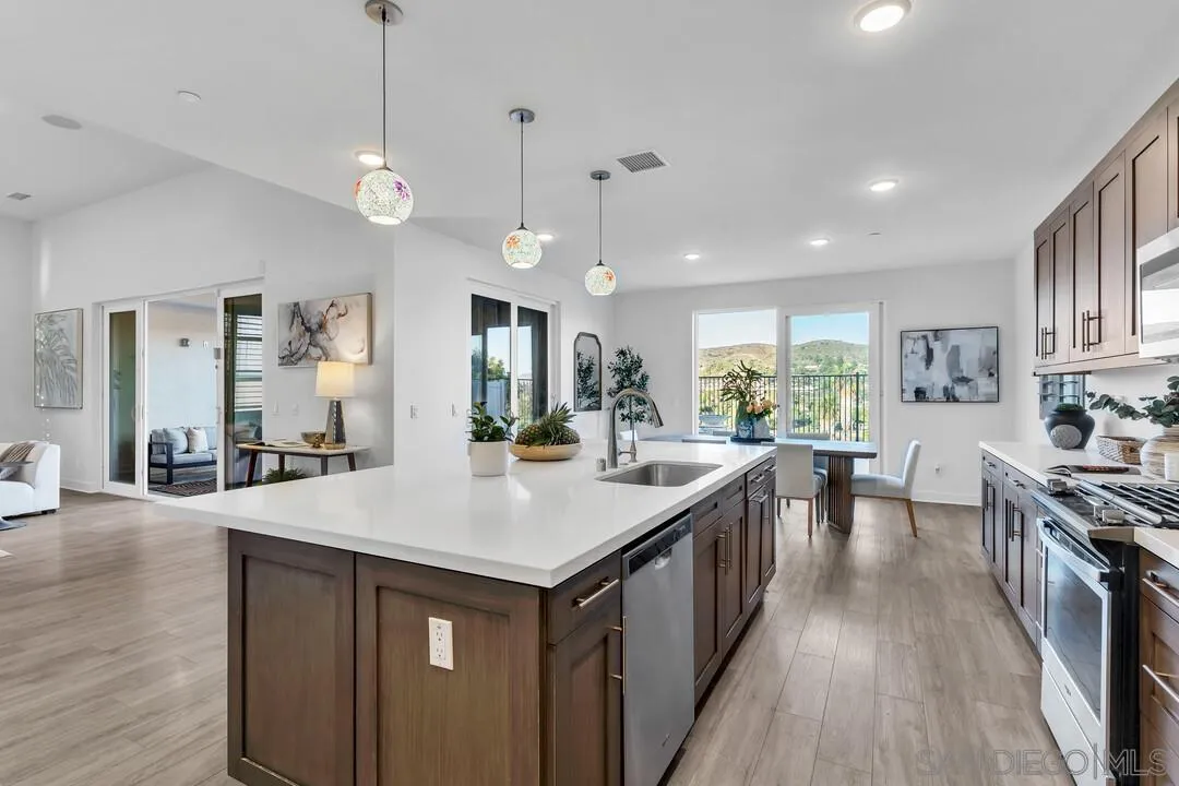 8989 Trailridge Ave