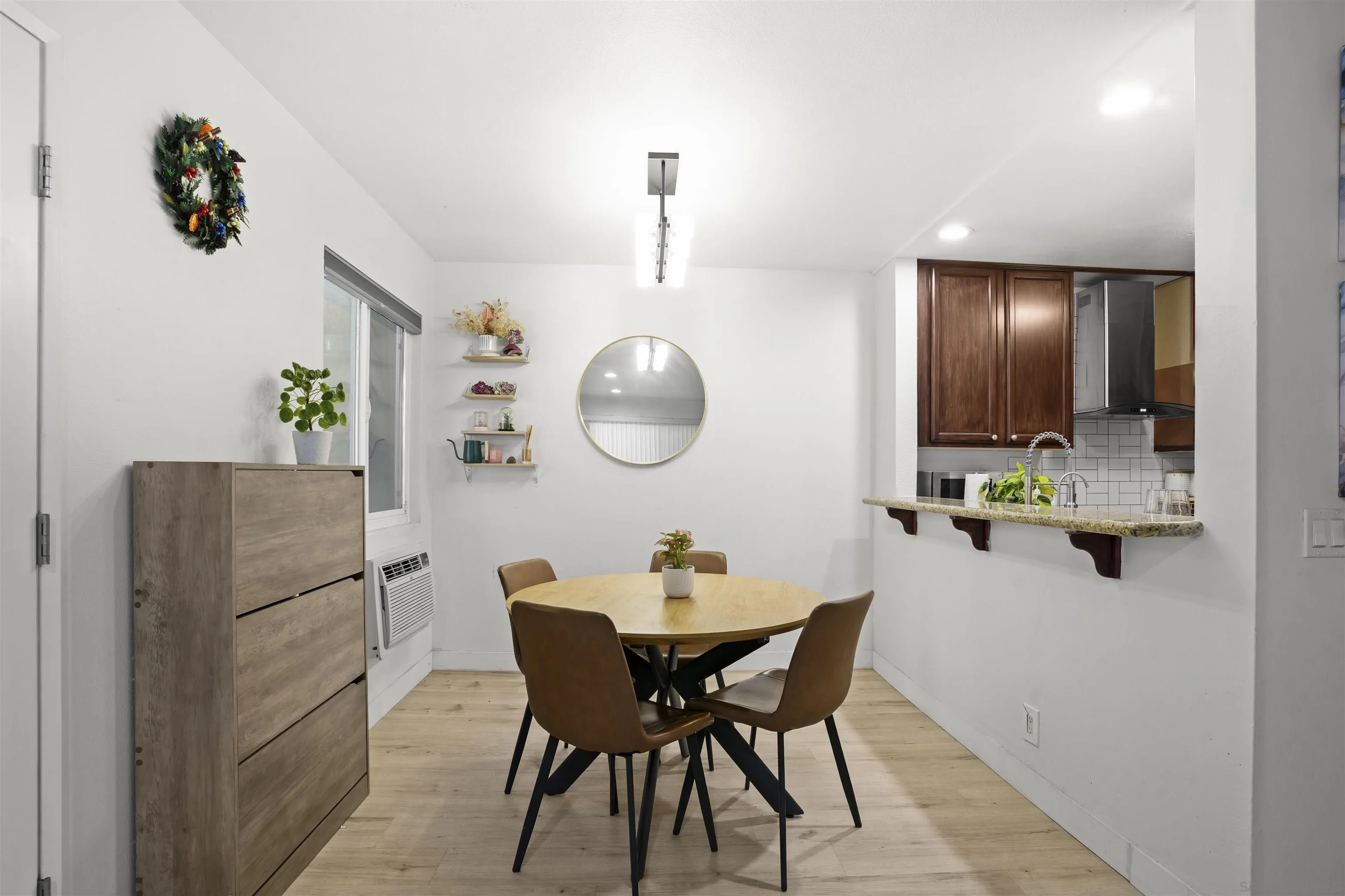 145 W El Norte Unit 122