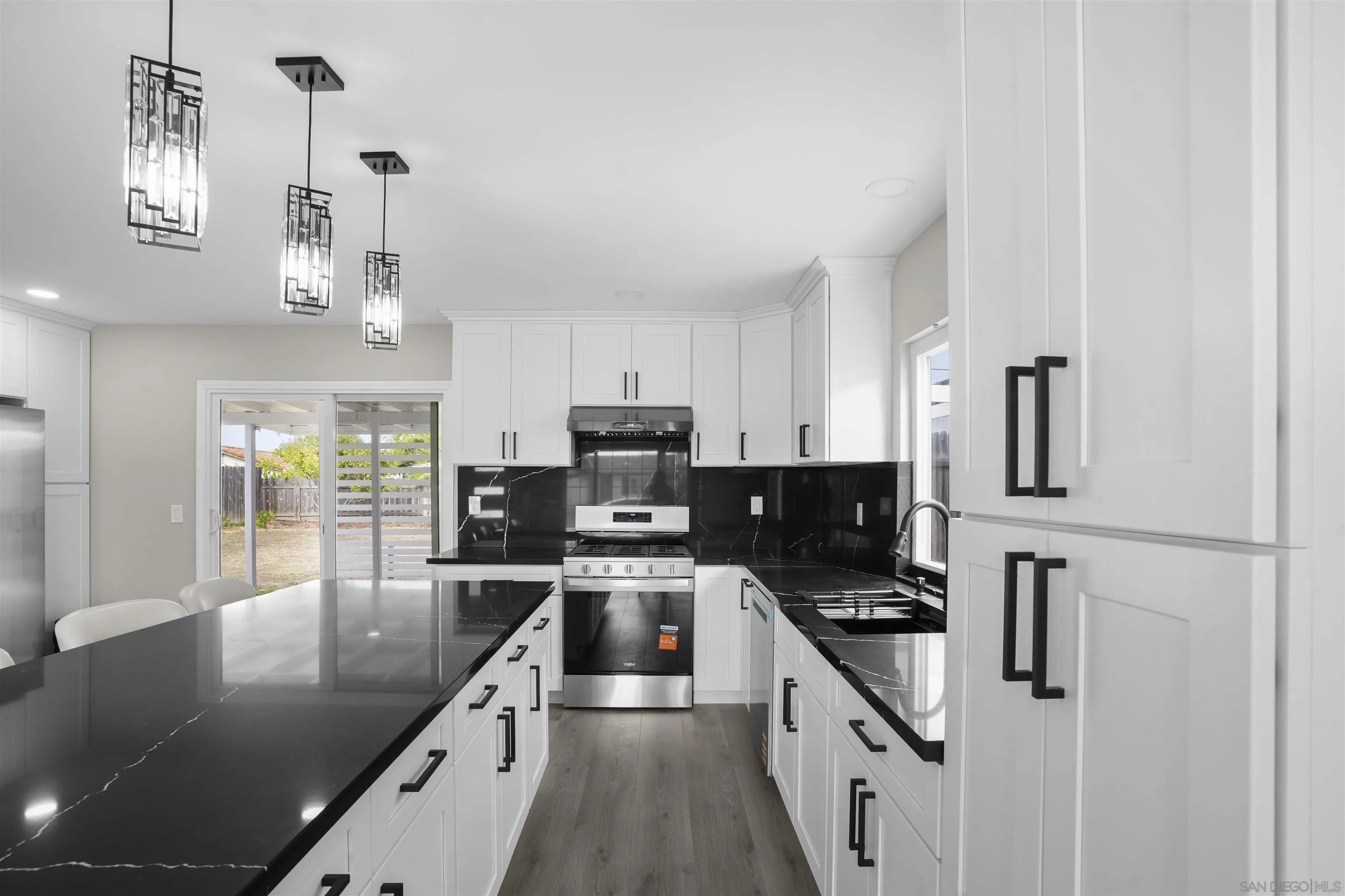 10385 Cheviot