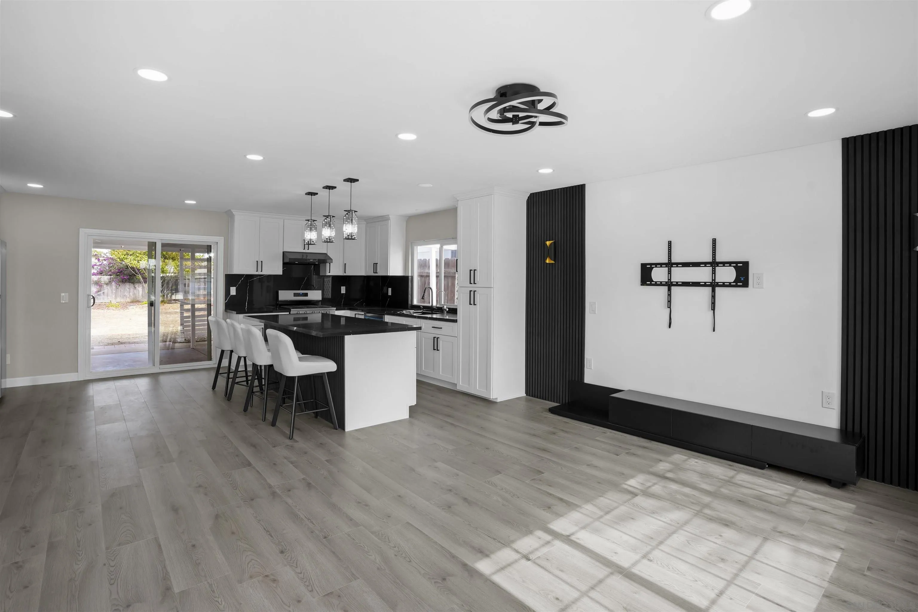 10385 Cheviot