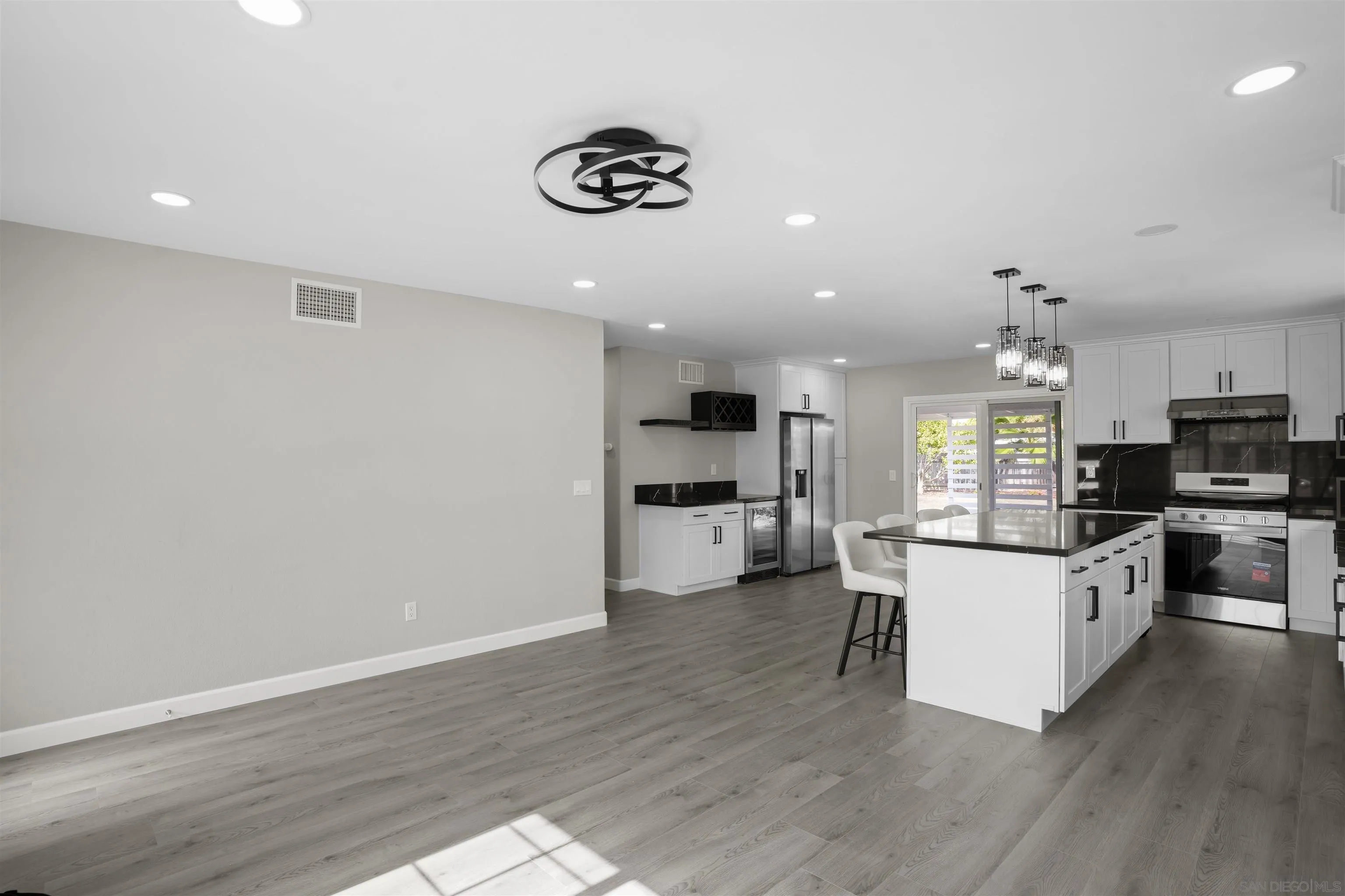 10385 Cheviot
