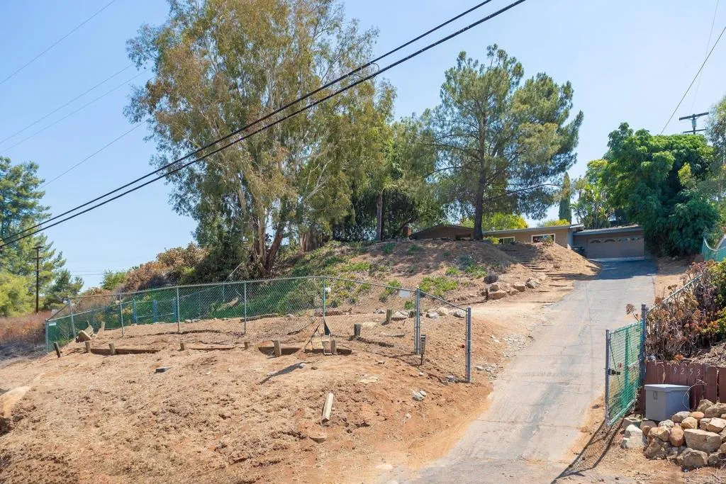 9253 Westhill Road