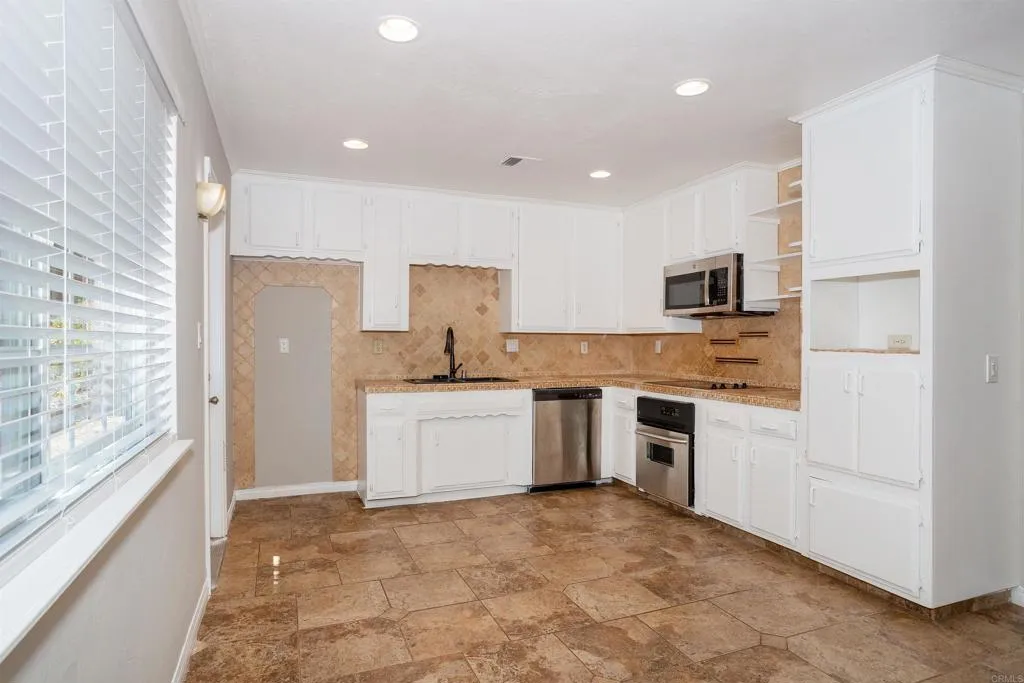 9253 Westhill Road