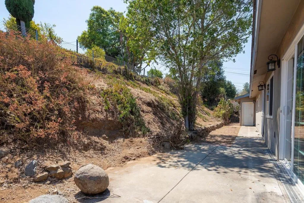 9253 Westhill Road