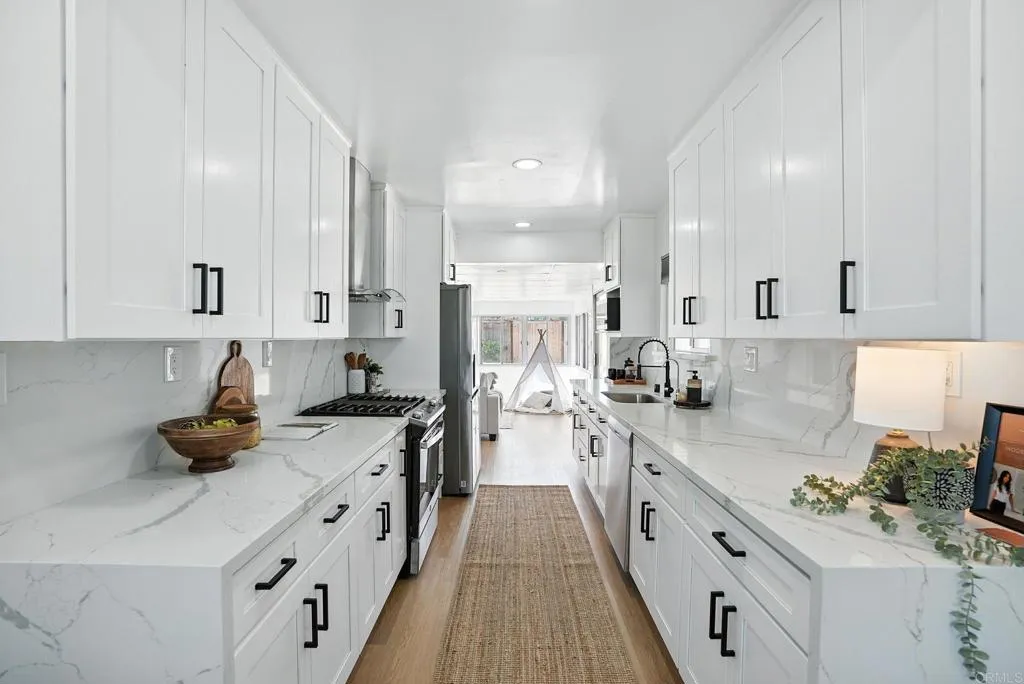 4862 Kesling Court, San Diego