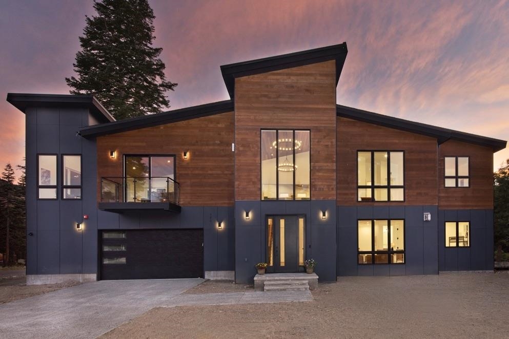 380 Pine St