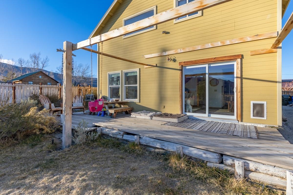 1082 E Mono Lake Dr