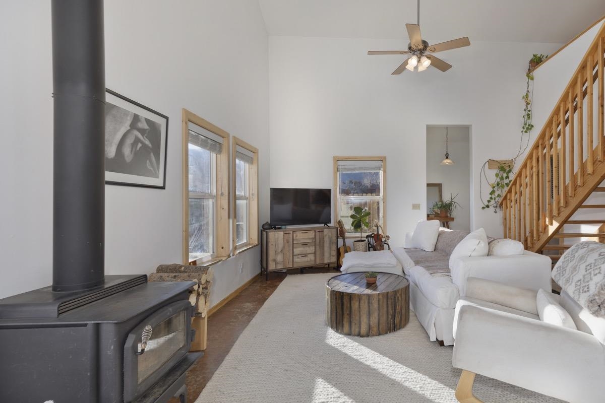1082 E Mono Lake Dr