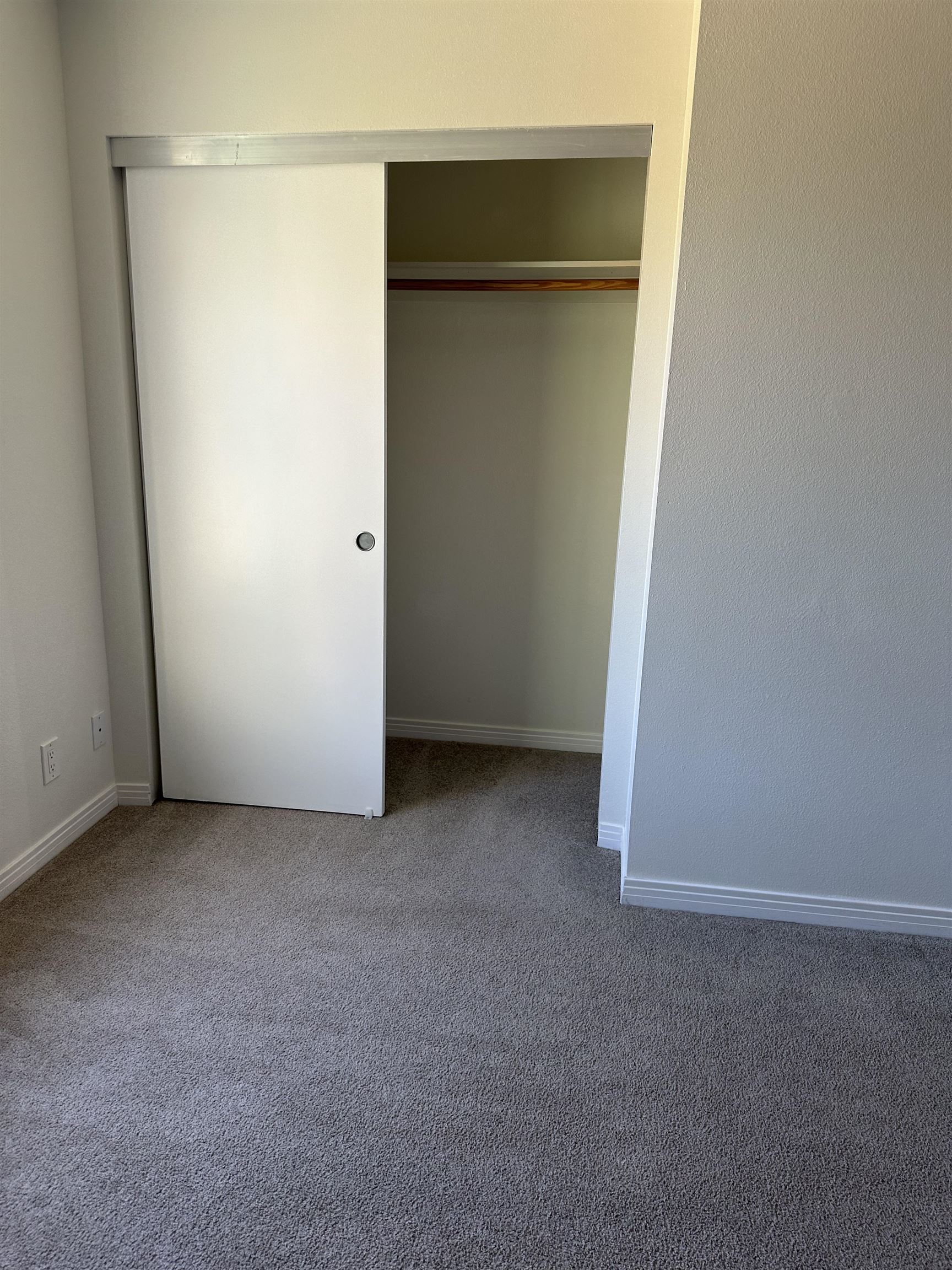 1700 Old Mammoth Rd #22 (door I-106)