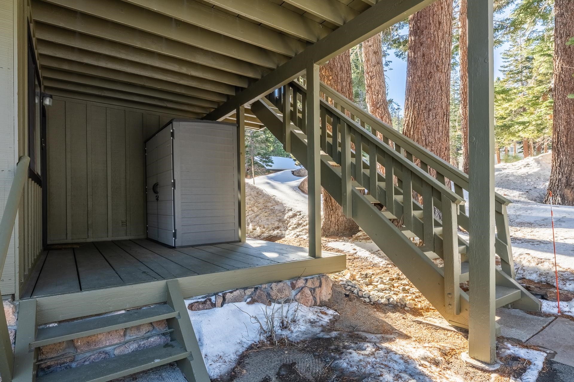 45 Tyrol Ln