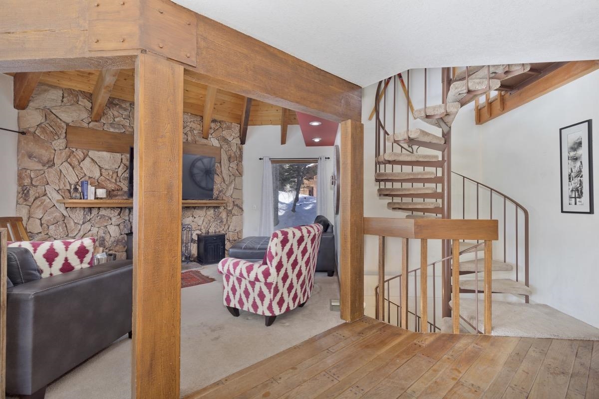 103 Zurs Ct