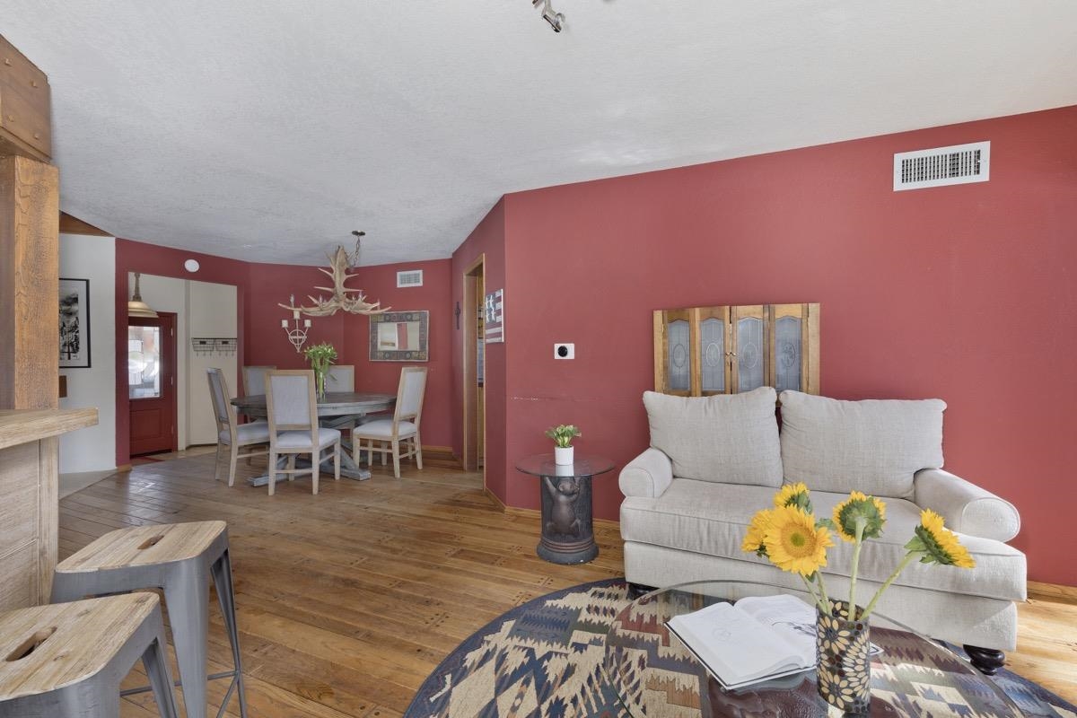 103 Zurs Ct