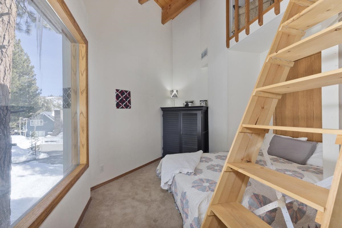 103 Zurs Ct
