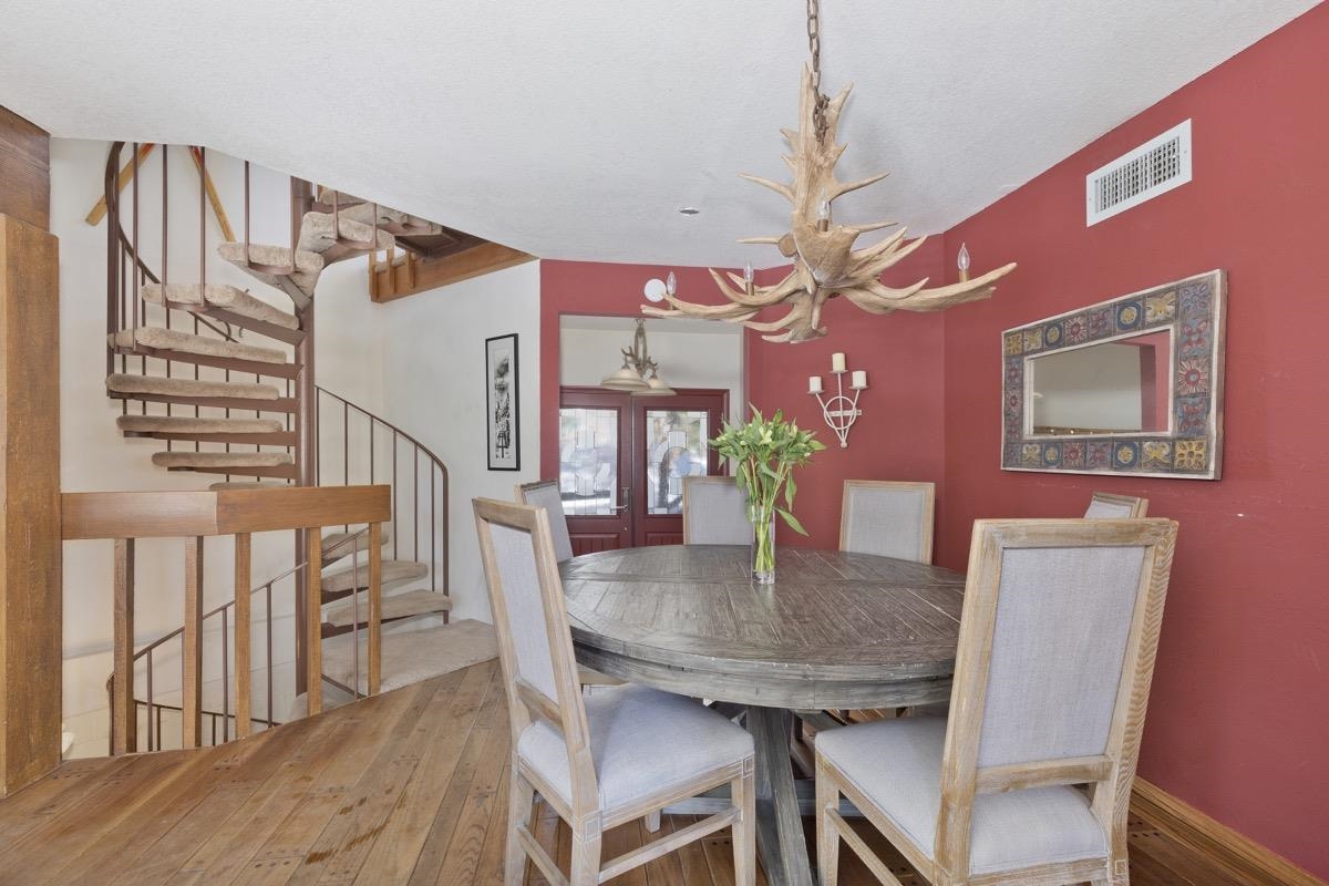 103 Zurs Ct