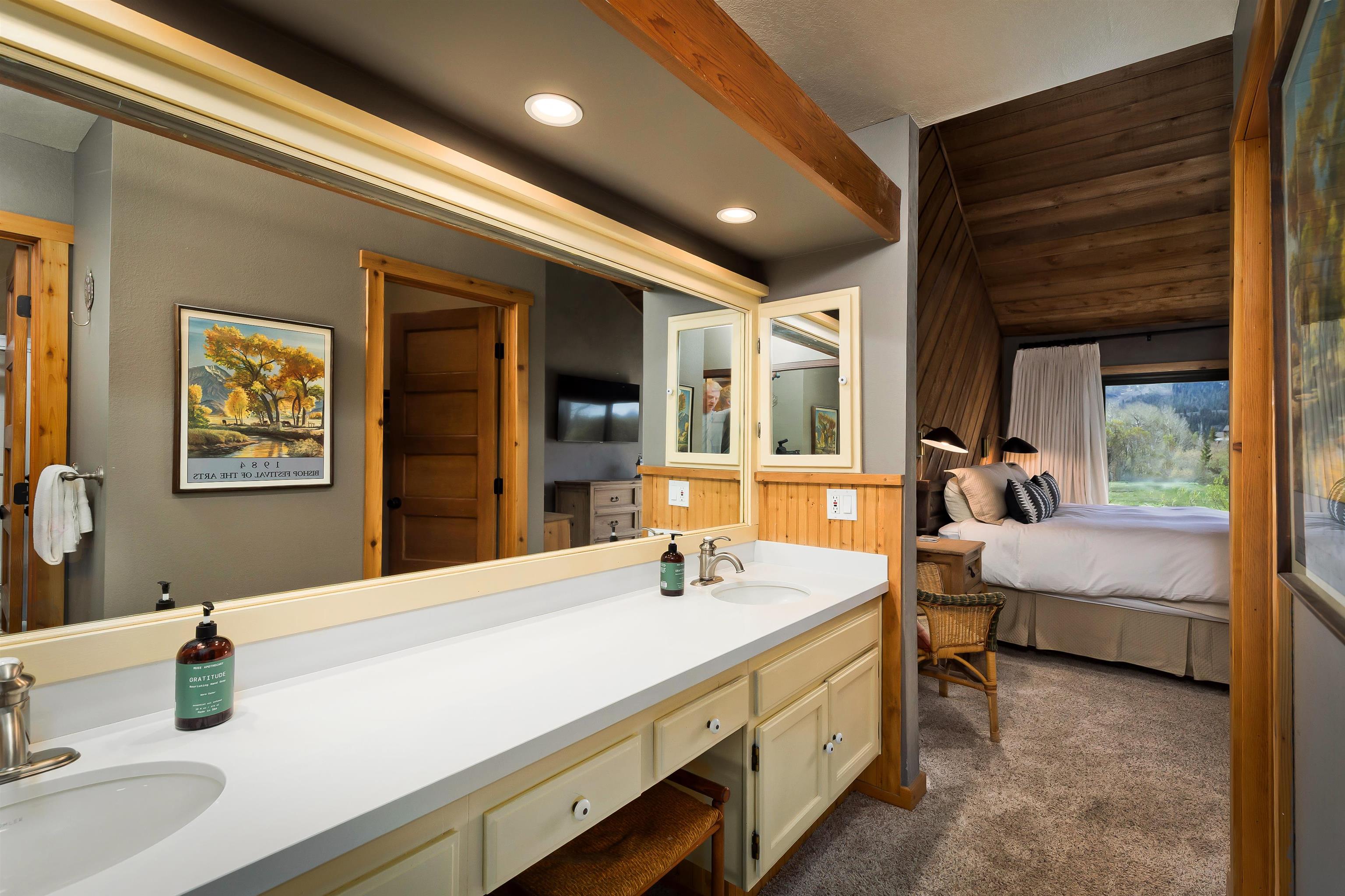 218 Solitude Unit: Snowcreek II 218