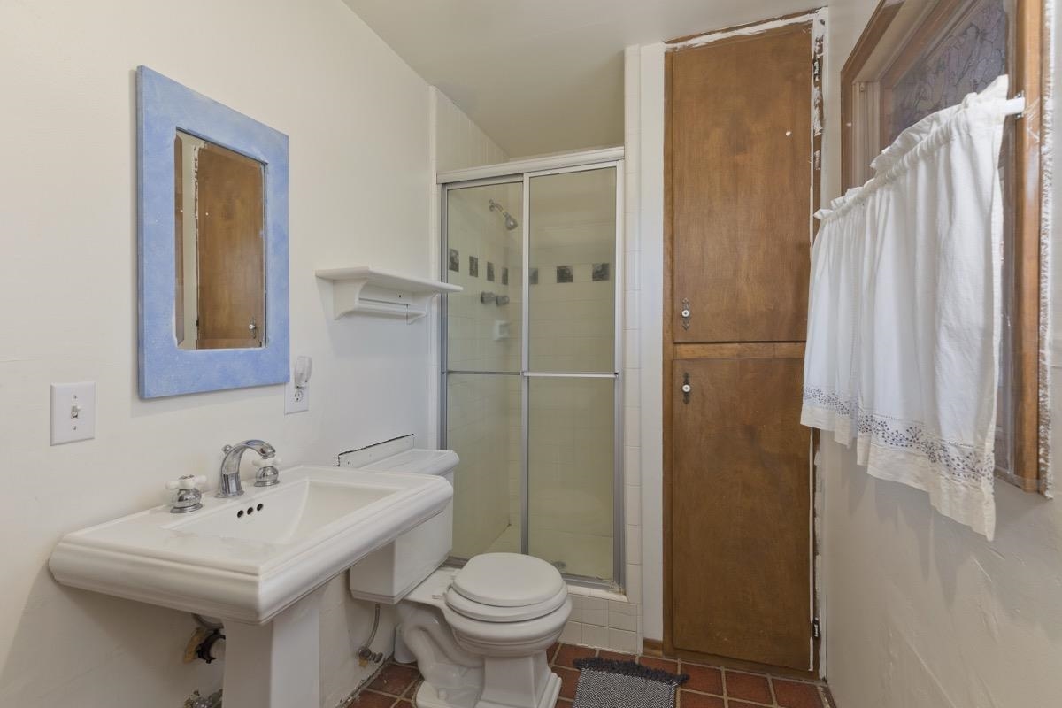 2030 Old mammoth Road